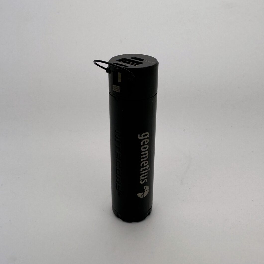 DA2 Powerbank met Geometius logo
