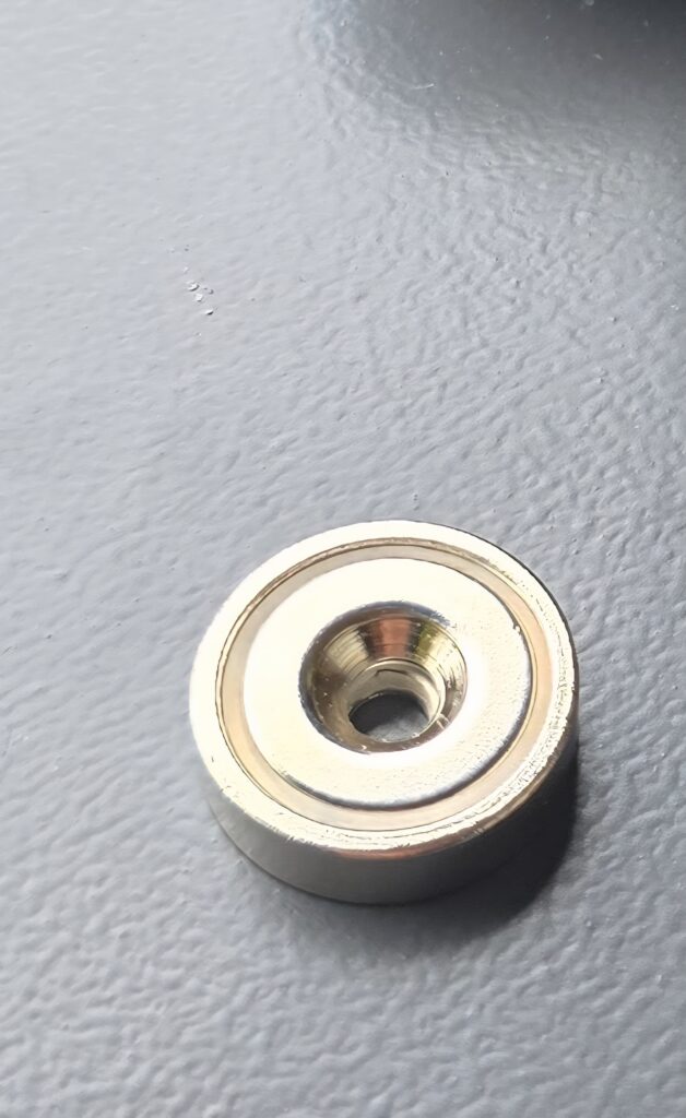 Potmagneet voor CornerCube prisma's